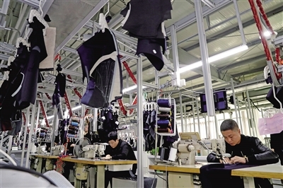 智能化改造與計算機(jī)系統(tǒng)集成 全市500家企業(yè)邁入數(shù)字新時代